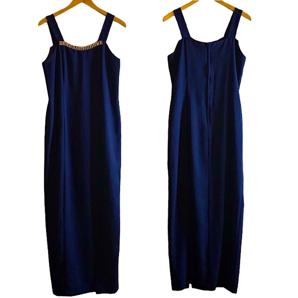 Elegant Navy Blue Sleeveless Dress